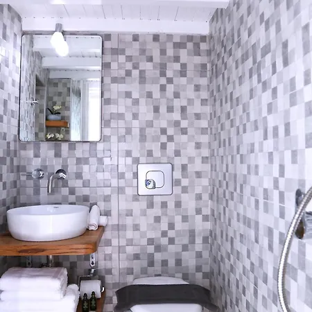 Whitelist Lux In * Mykonos Town