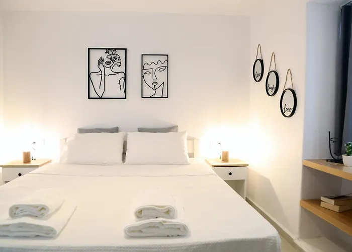 Whitelist Lux In * Mykonos Town